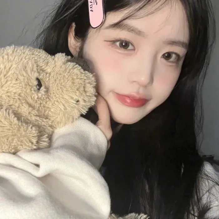 黑影窥窗